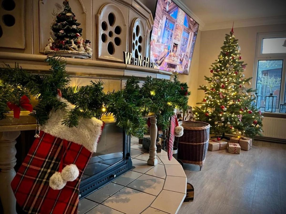 Hotel Pommerscher Hof ツィノヴィッツ エクステリア 写真
